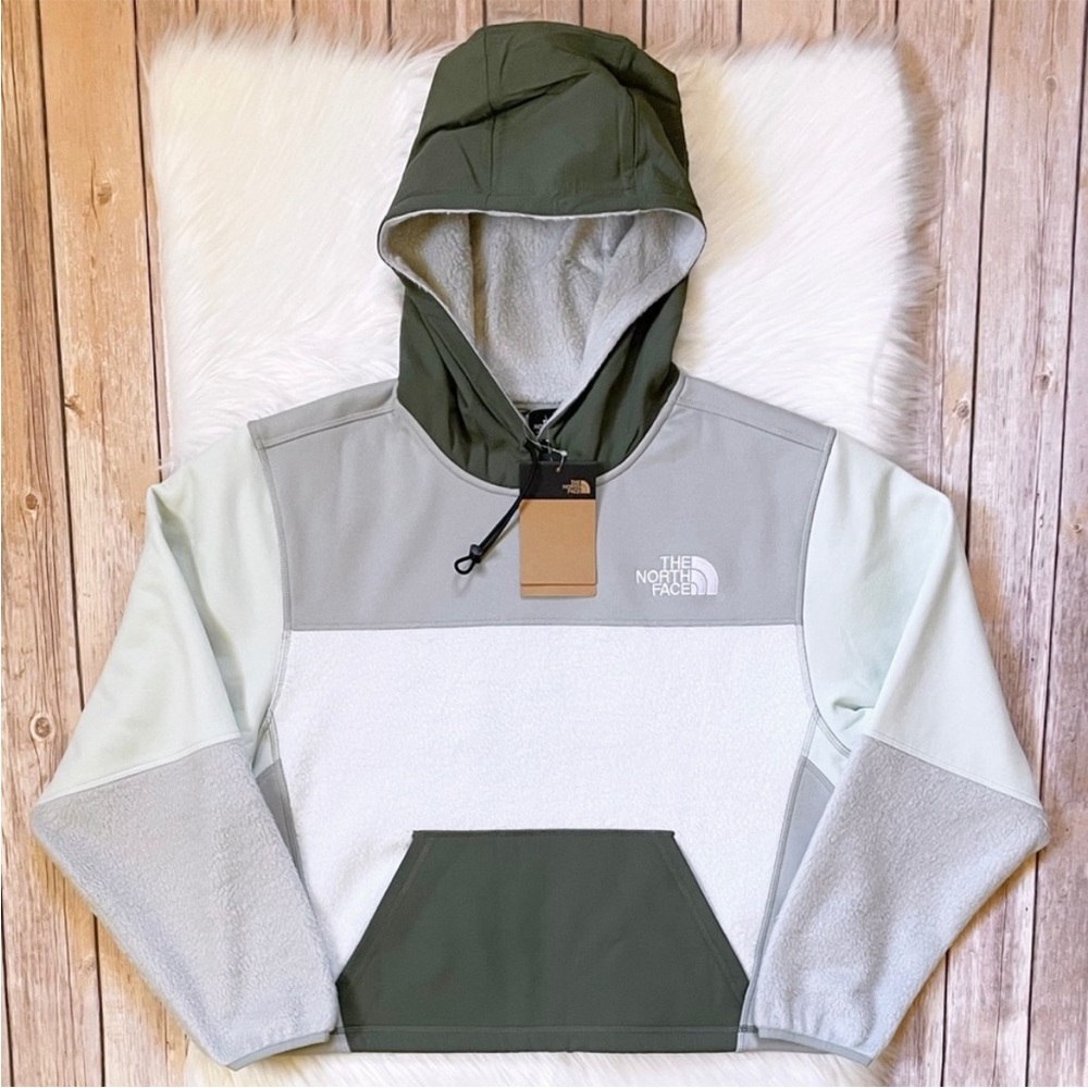The North Face Women’s Novelty Fleece Hoodie